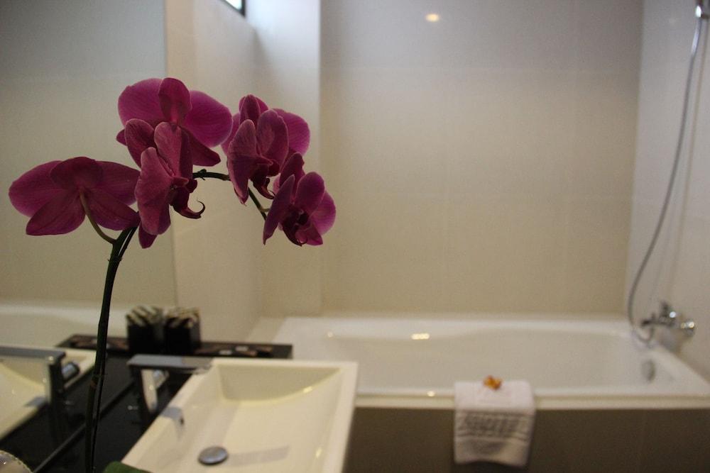 Ping Hotel Seminyak Buitenkant foto