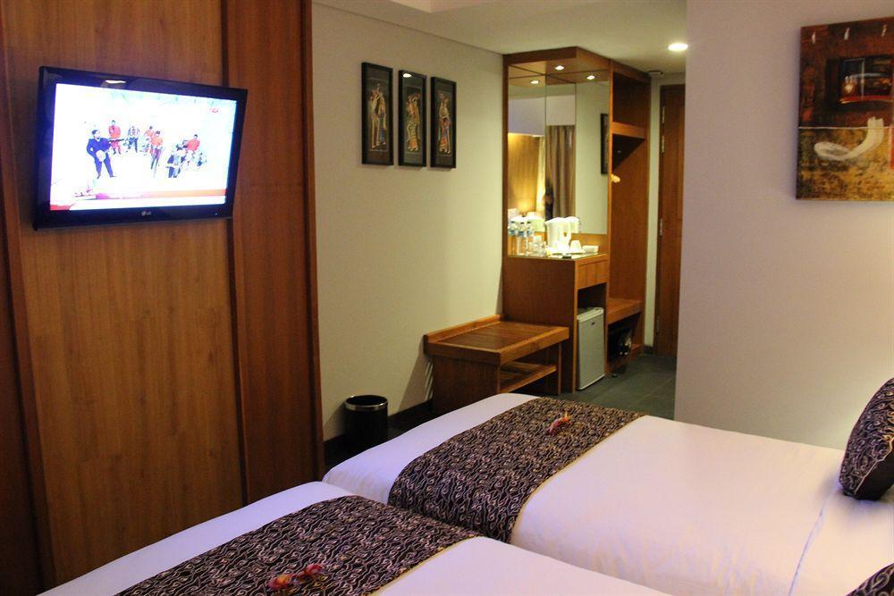 Ping Hotel Seminyak Buitenkant foto