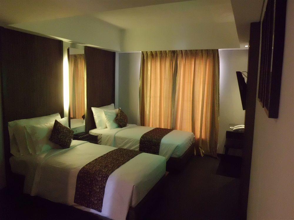 Ping Hotel Seminyak Buitenkant foto