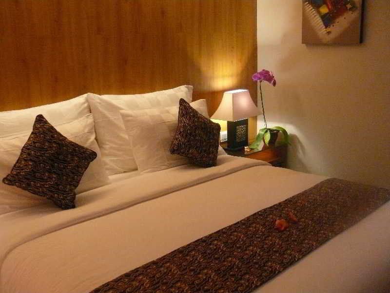 Ping Hotel Seminyak Buitenkant foto