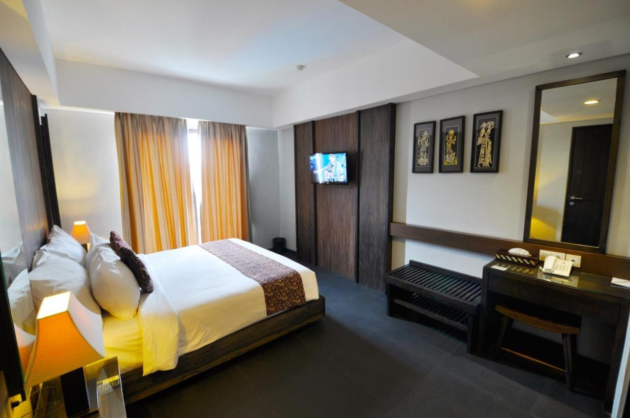 Ping Hotel Seminyak Buitenkant foto